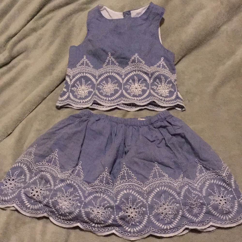 Girls matching embroidered top and skirt Sz 5-6